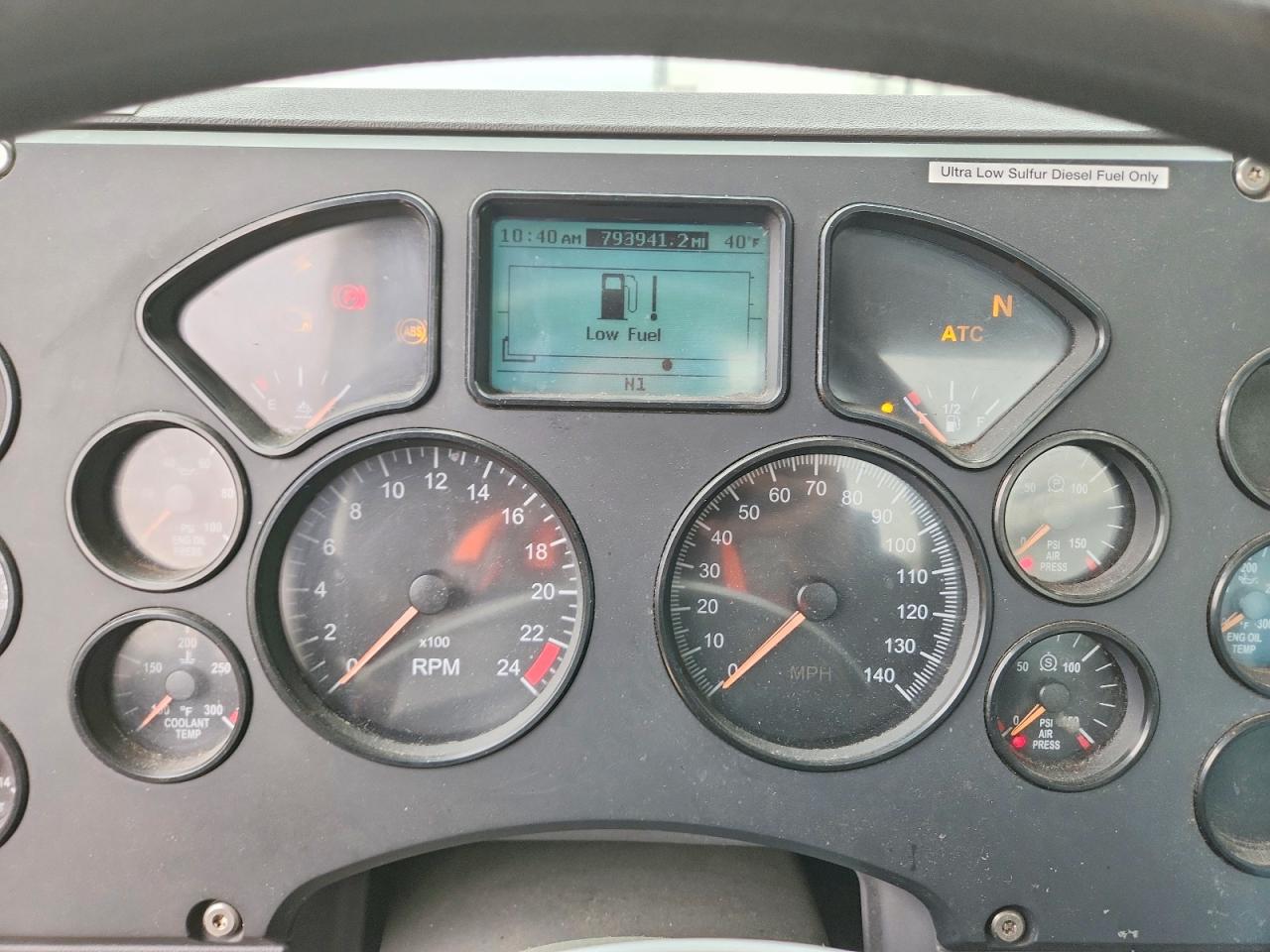 2014 MACK CXU613