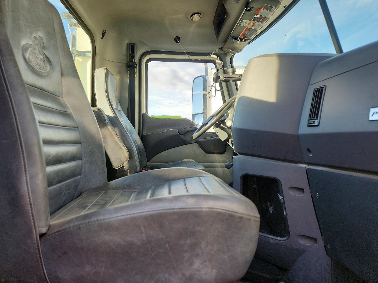 2014 MACK CXU613