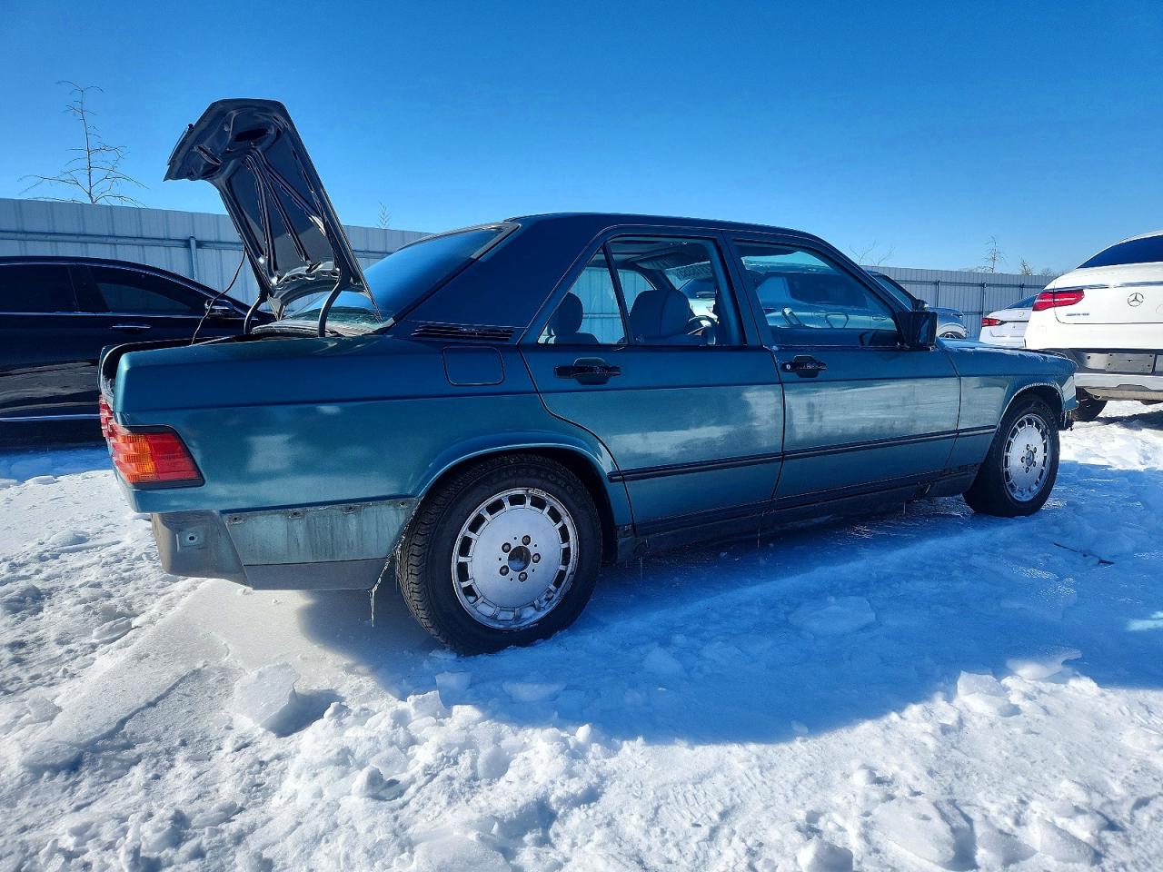 1985 MERCEDES-BENZ 190-CLASS