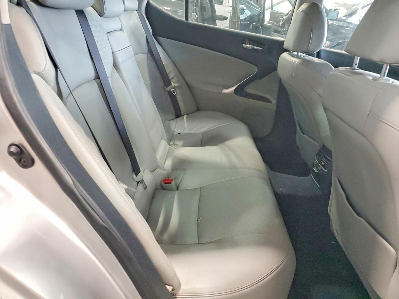 2006 LEXUS IS