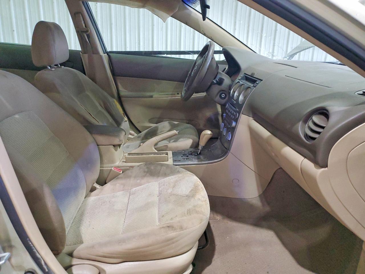2004 MAZDA 6