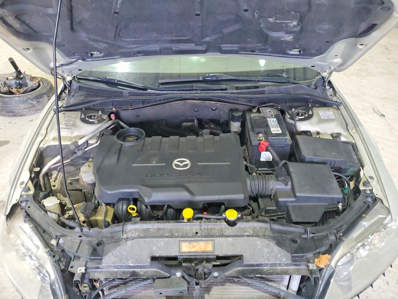 2004 MAZDA 6