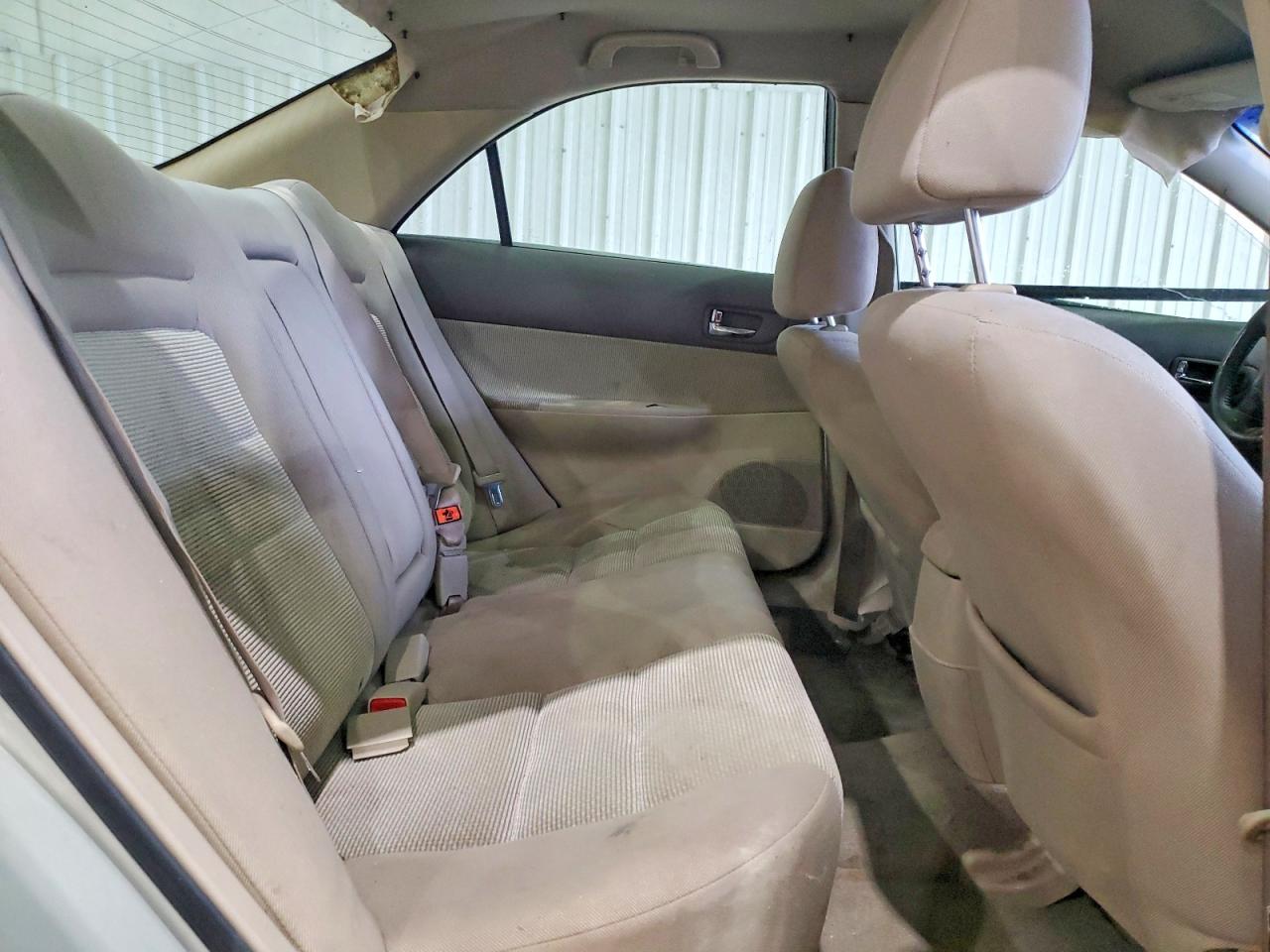 2004 MAZDA 6