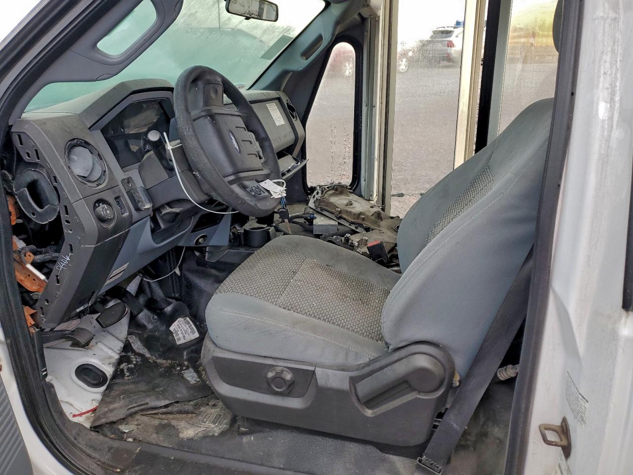 2016 FORD F550