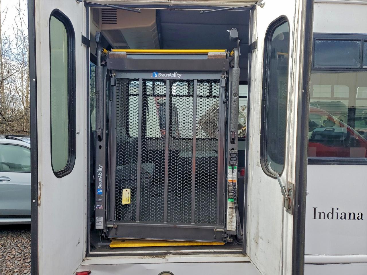 2016 FORD F550