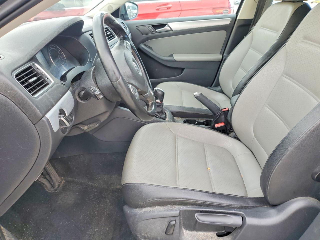 2013 VOLKSWAGEN JETTA