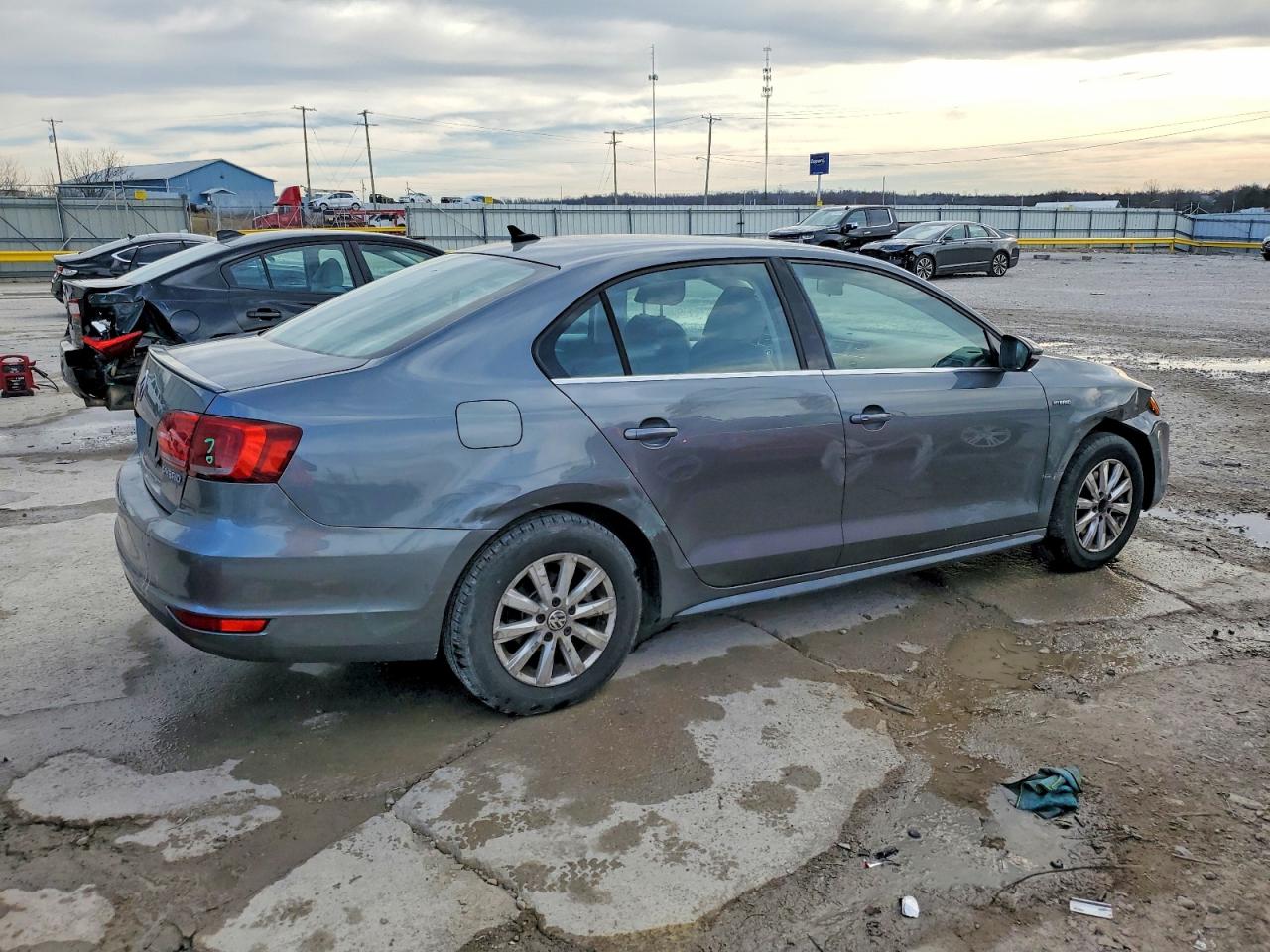 2013 VOLKSWAGEN JETTA