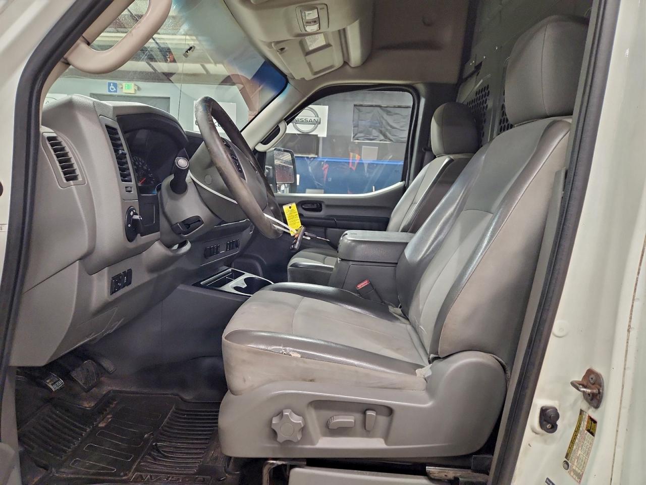 2013 NISSAN NV