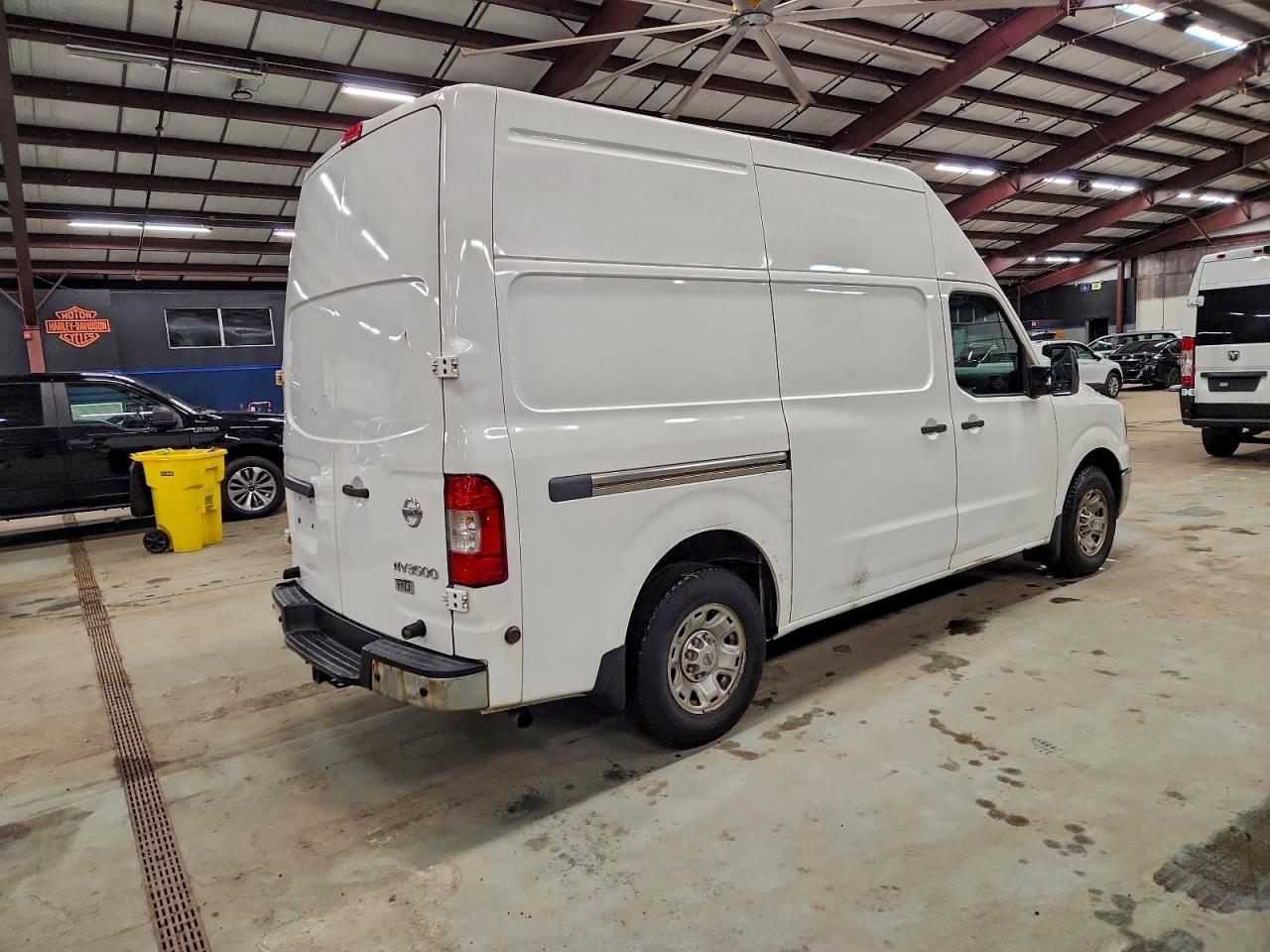 2013 NISSAN NV