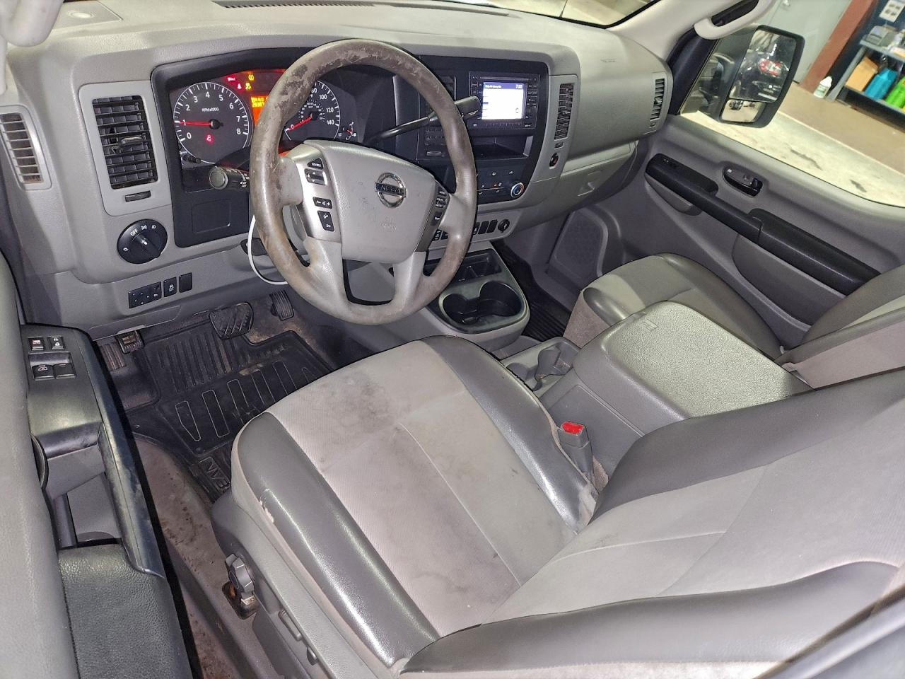 2013 NISSAN NV