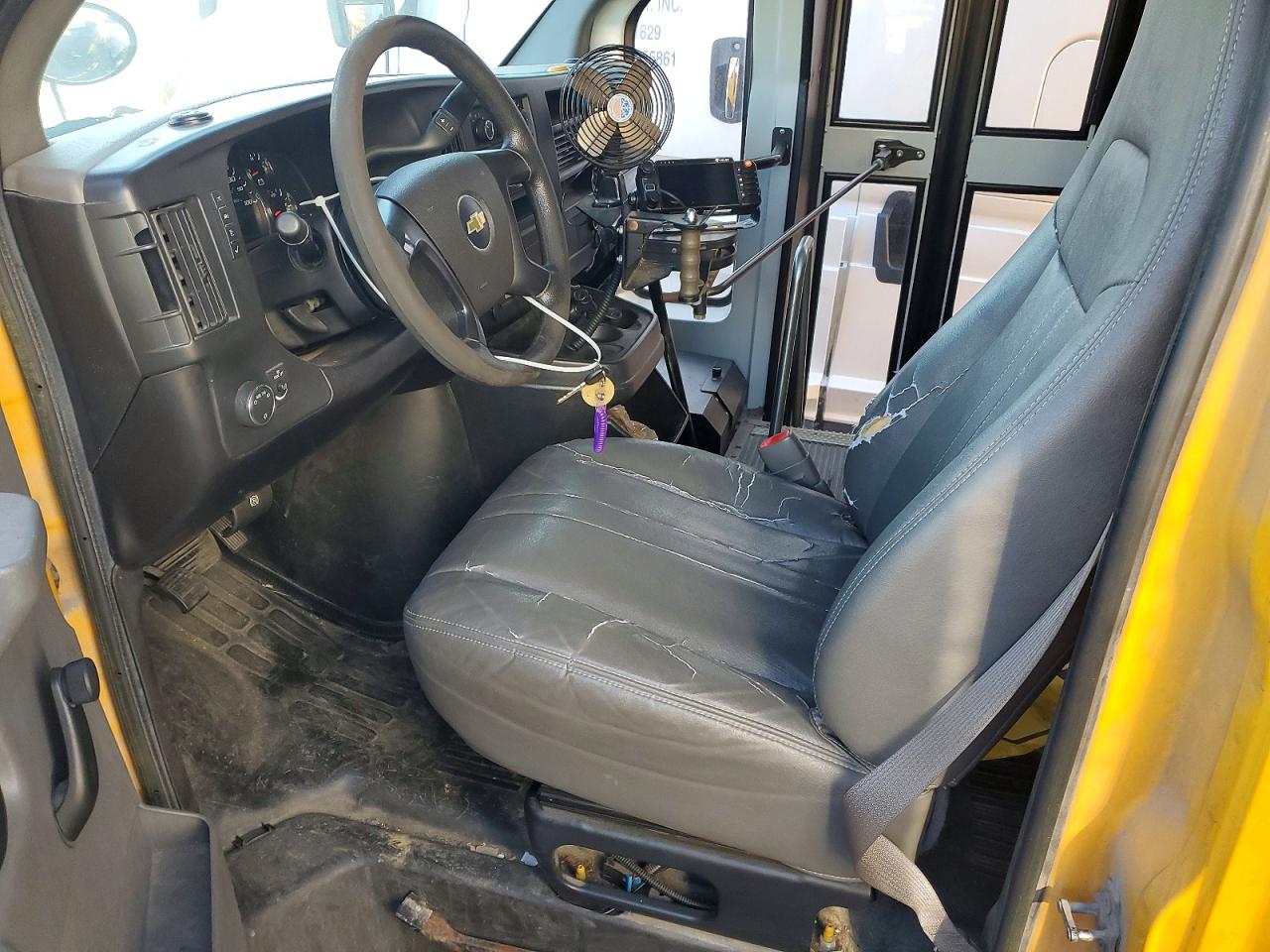 2011 CHEV EXPRESS
