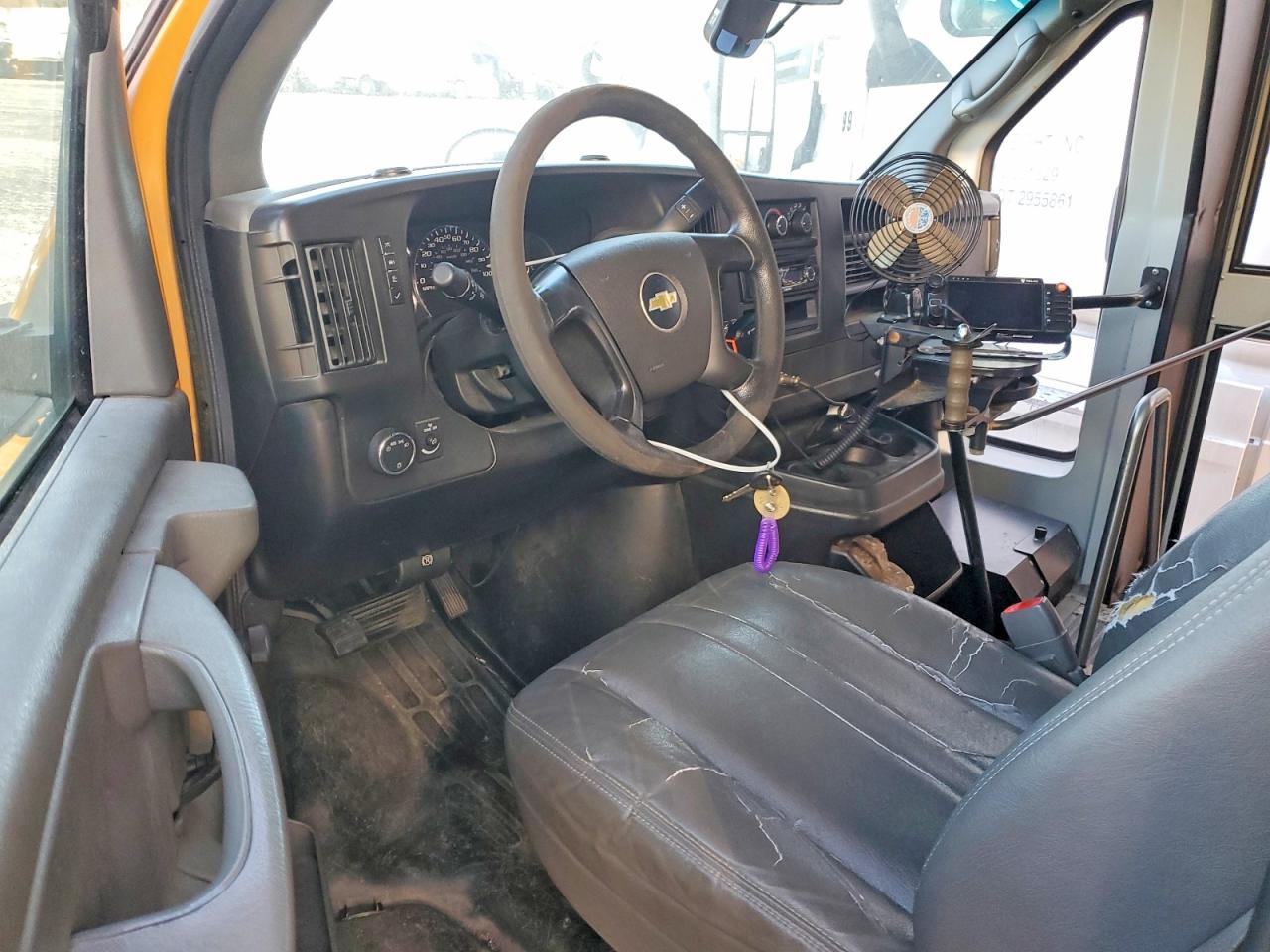 2011 CHEV EXPRESS