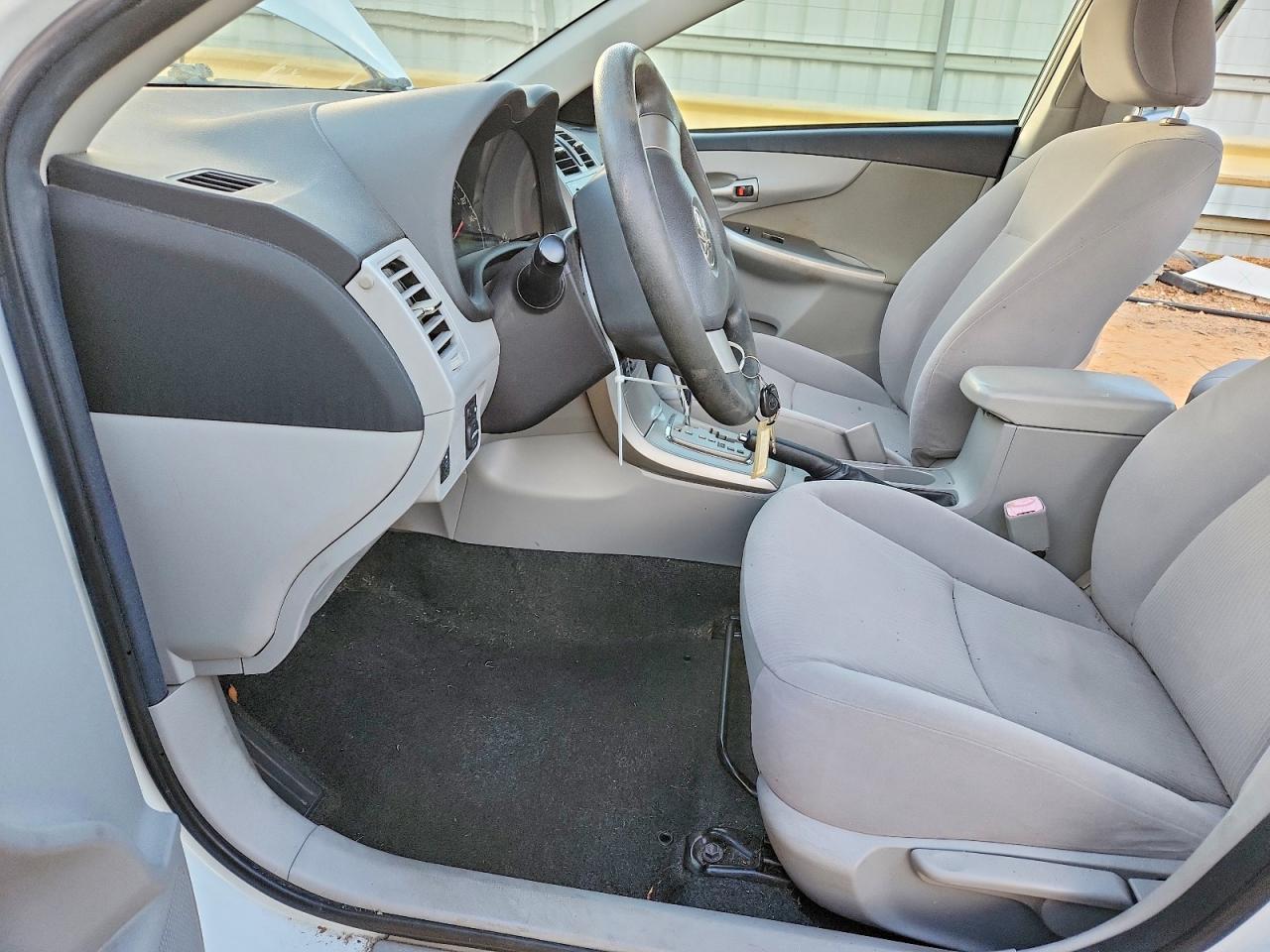 2011 TOYOTA COROLLA