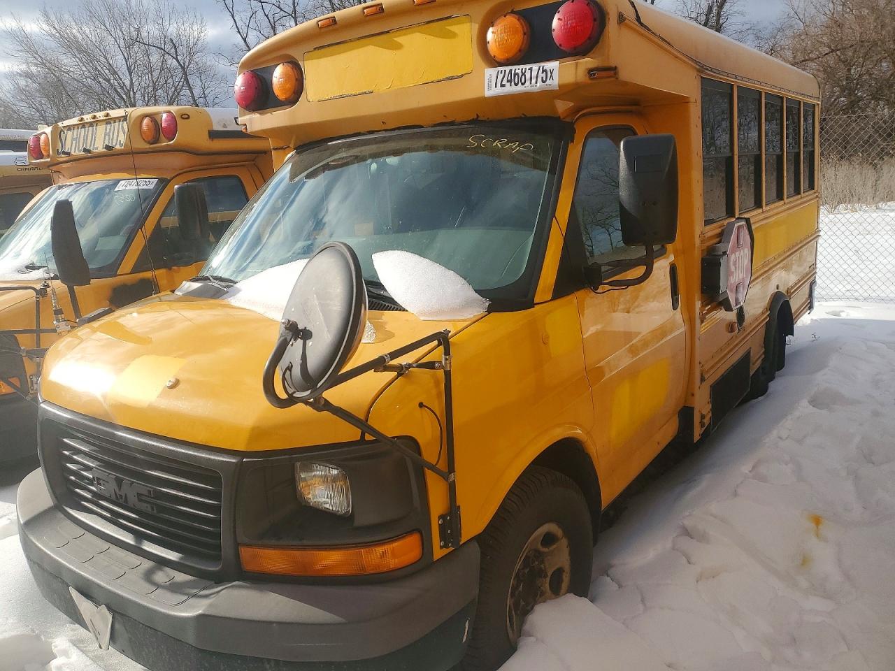 2011 STARTNSBUS SAVANA