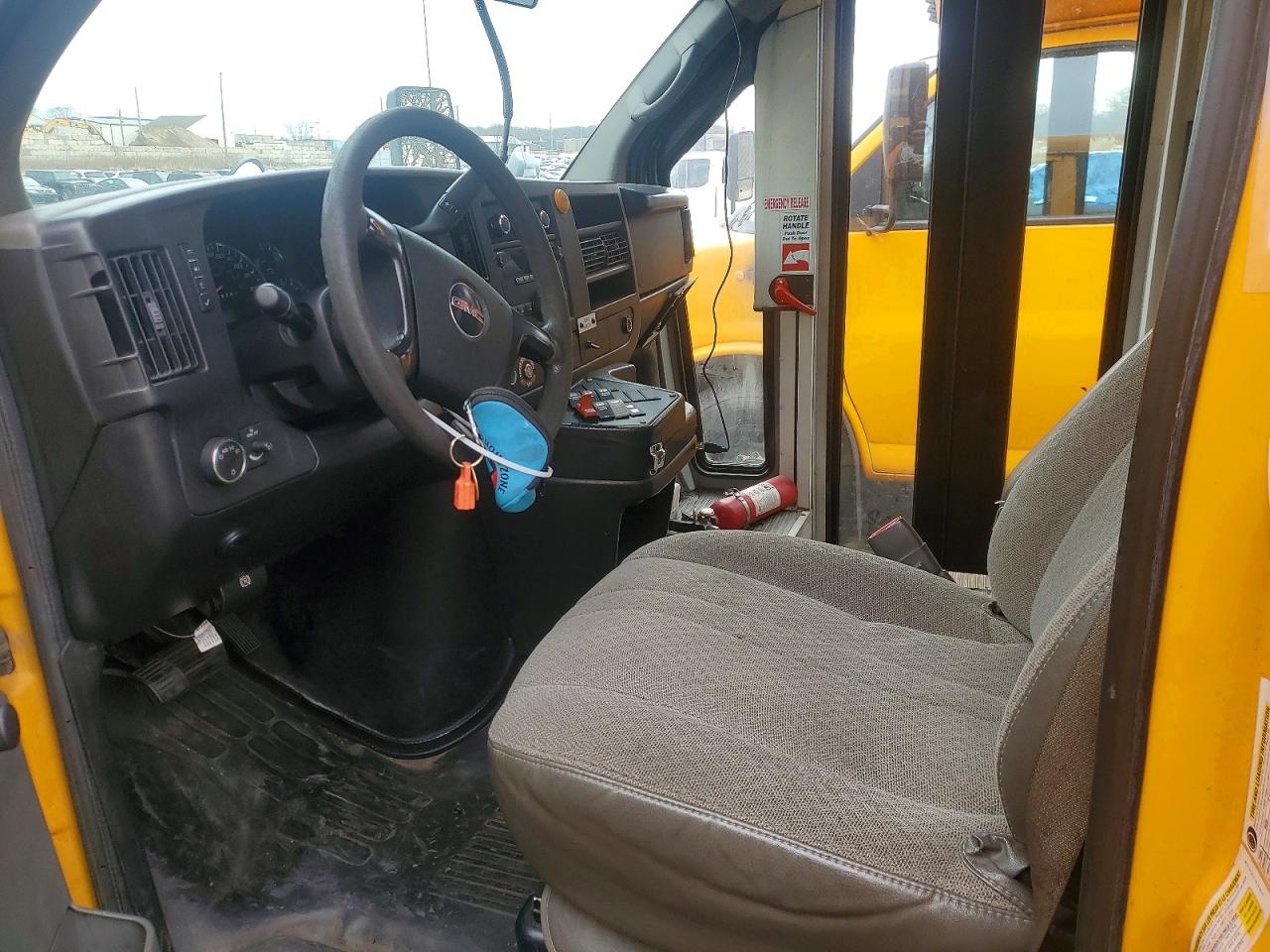 2011 STARTNSBUS SAVANA