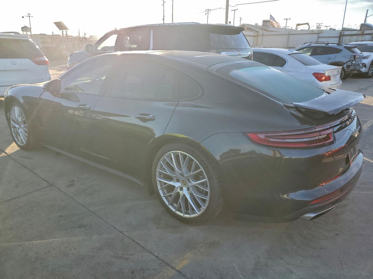 2017 PORSCHE PANAMERA