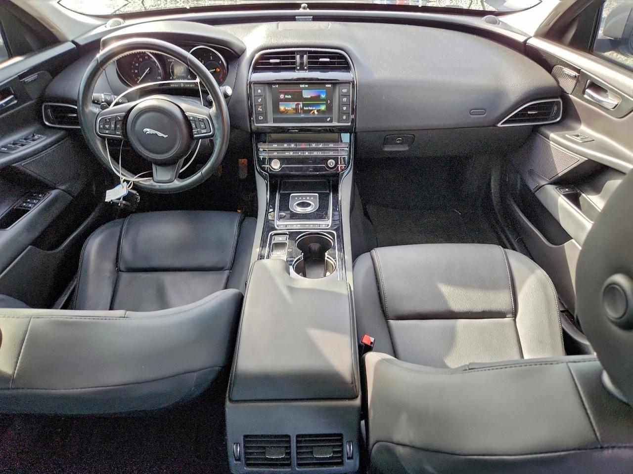 2017 JAGUAR XE