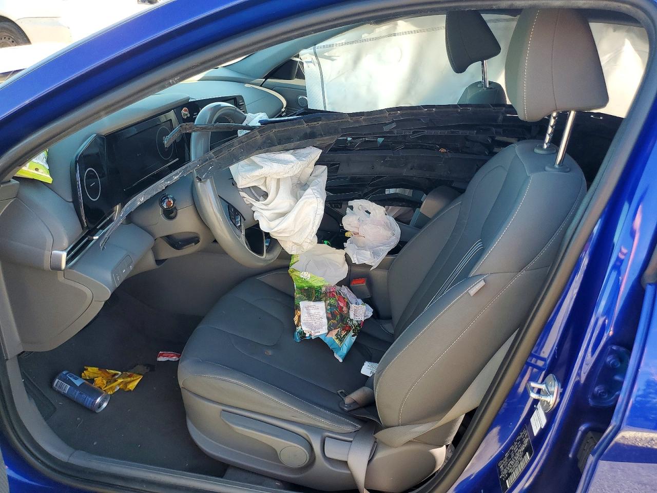 2022 HYUNDAI ELANTRA