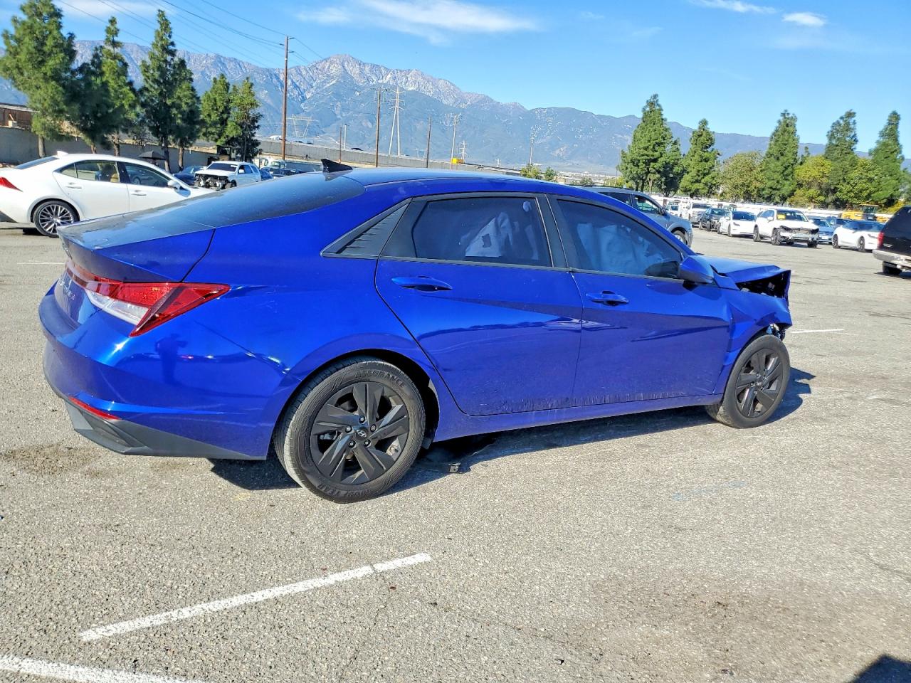 2022 HYUNDAI ELANTRA