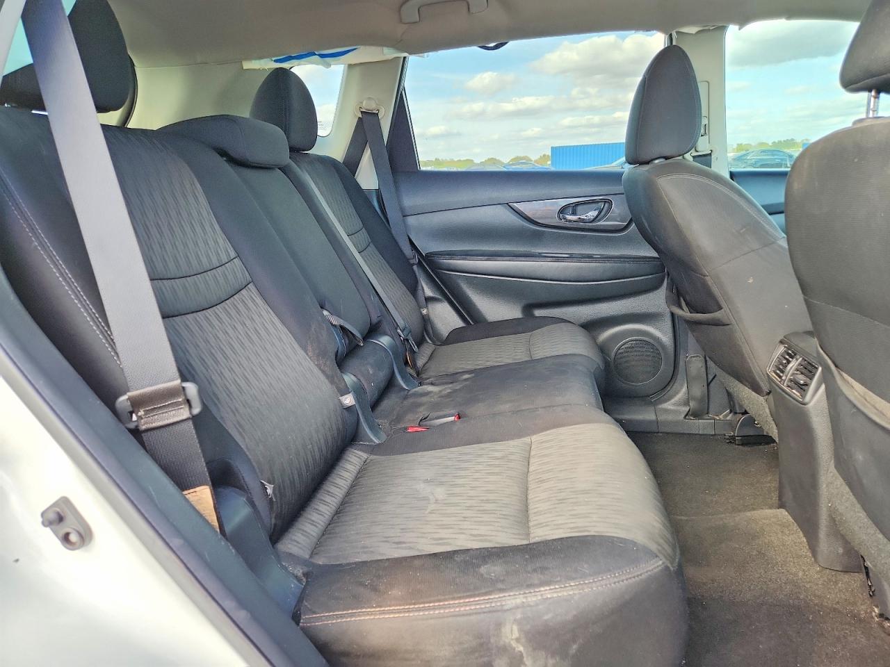 2017 NISSAN ROGUE