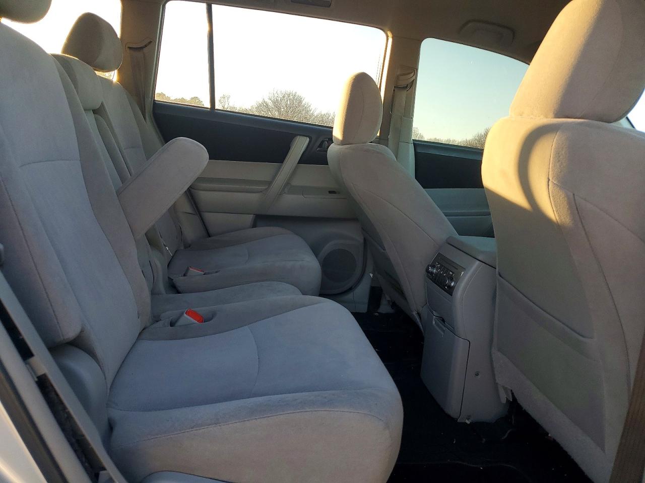 2013 TOYOTA HIGHLANDER