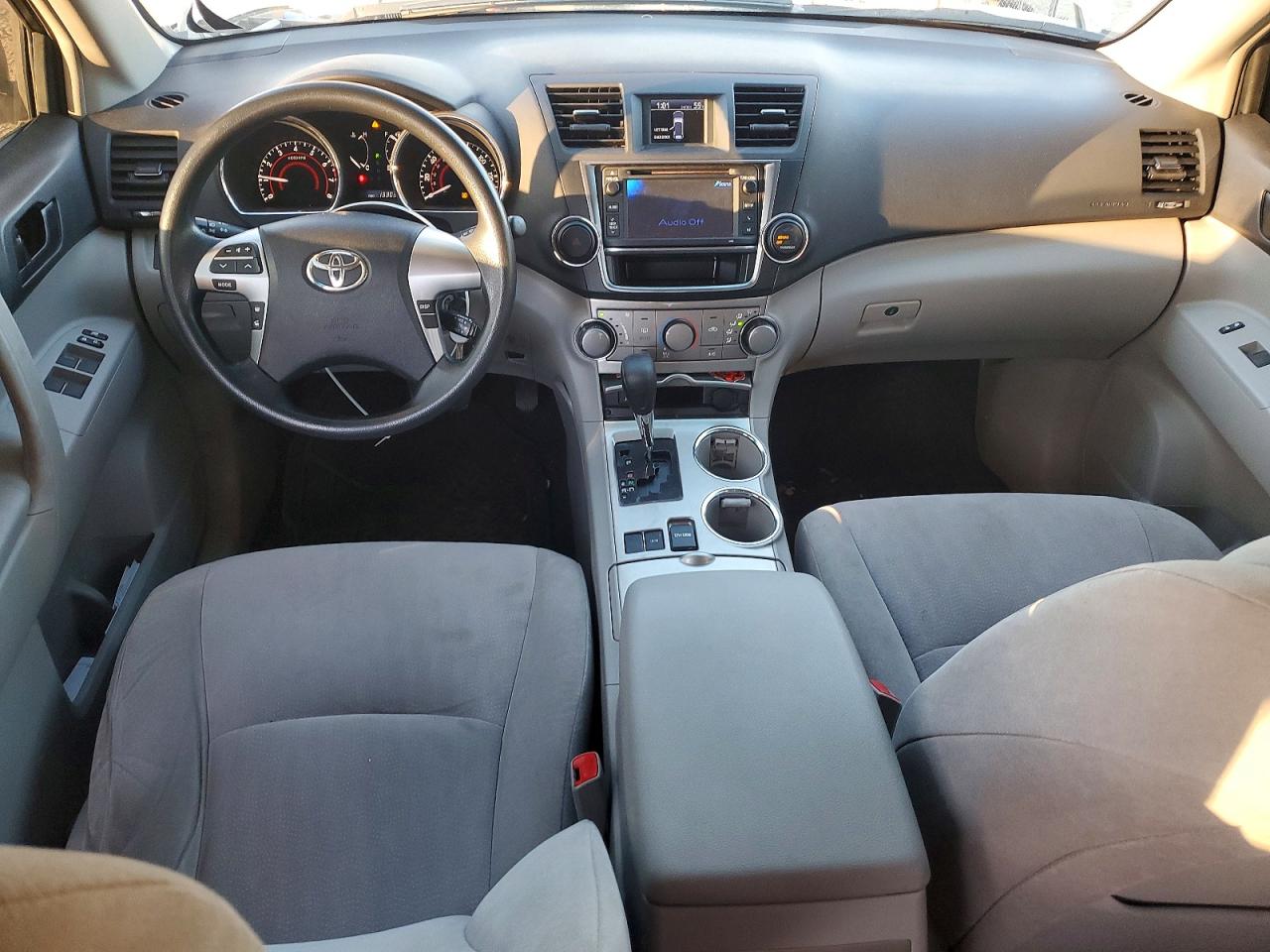 2013 TOYOTA HIGHLANDER