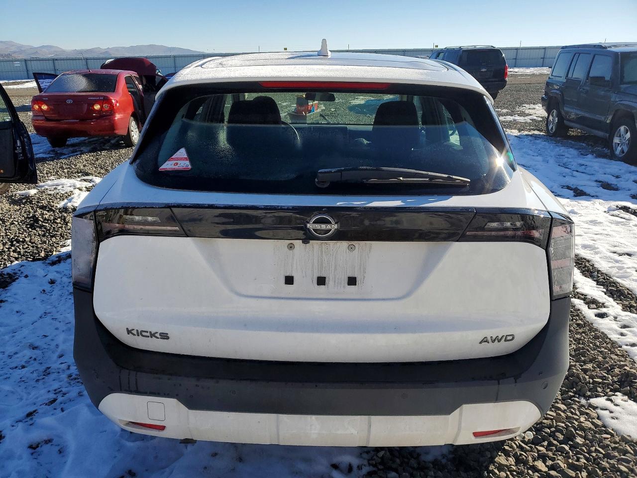 2025 NISSAN KICKS
