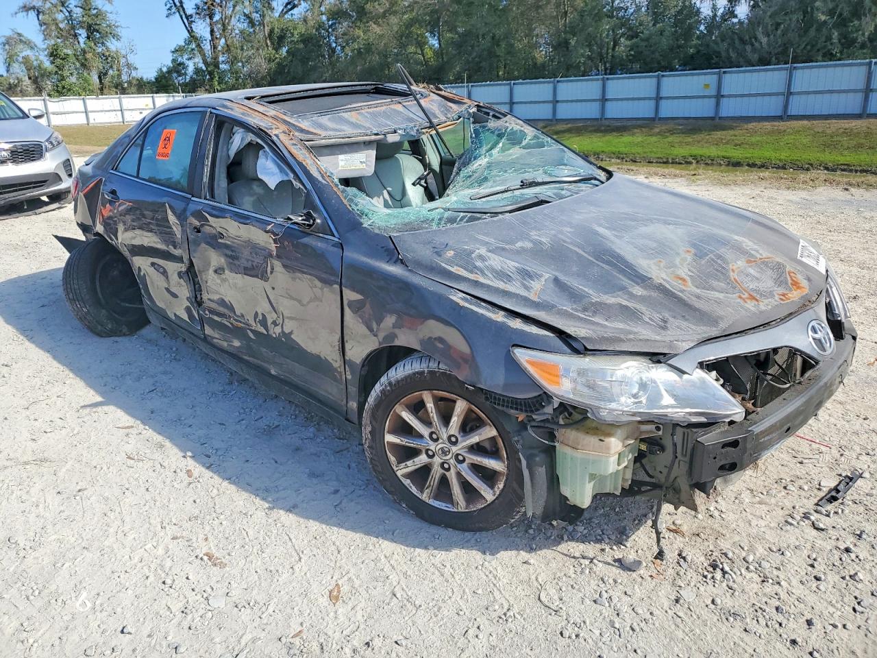 2011 TOYOTA CAMRY