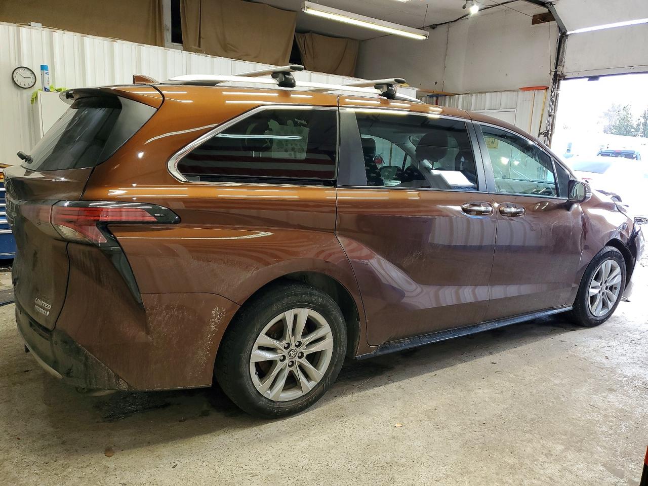 2022 TOYOTA SIENNA