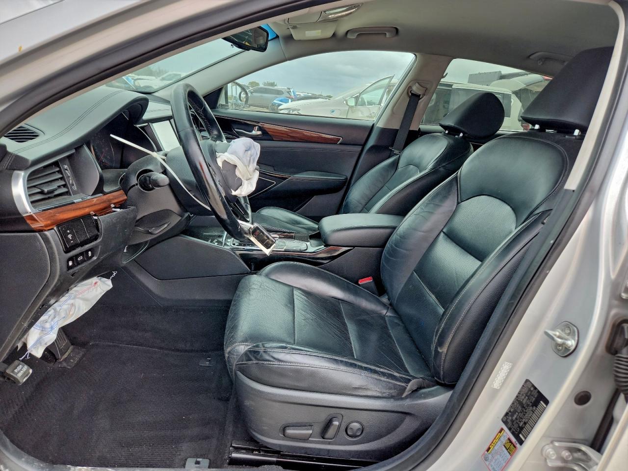 2017 KIA CADENZA