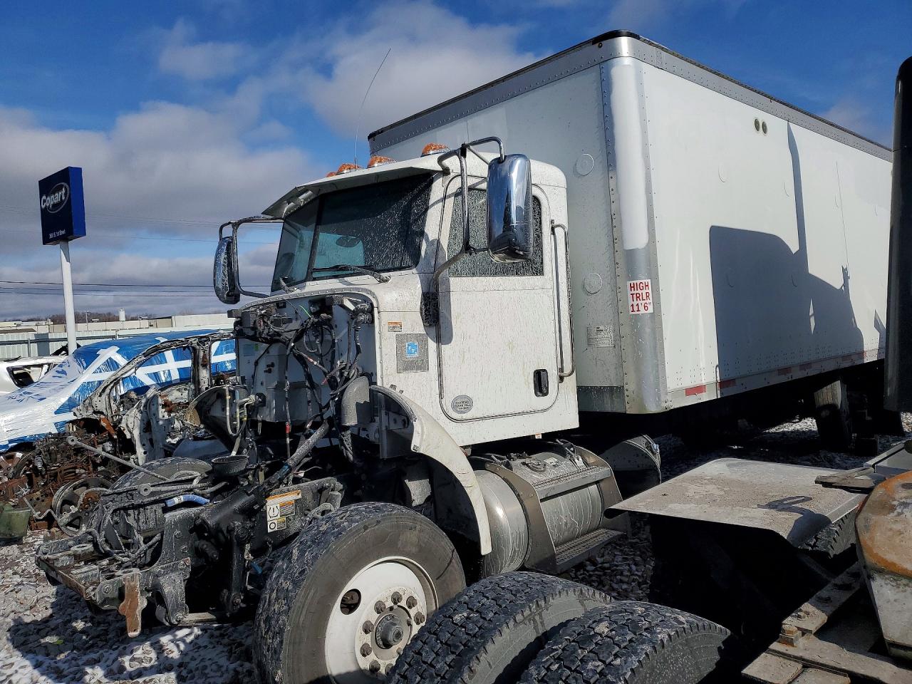 2019 PETERBILT 348