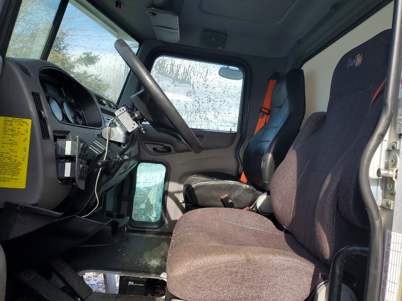 2019 PETERBILT 348