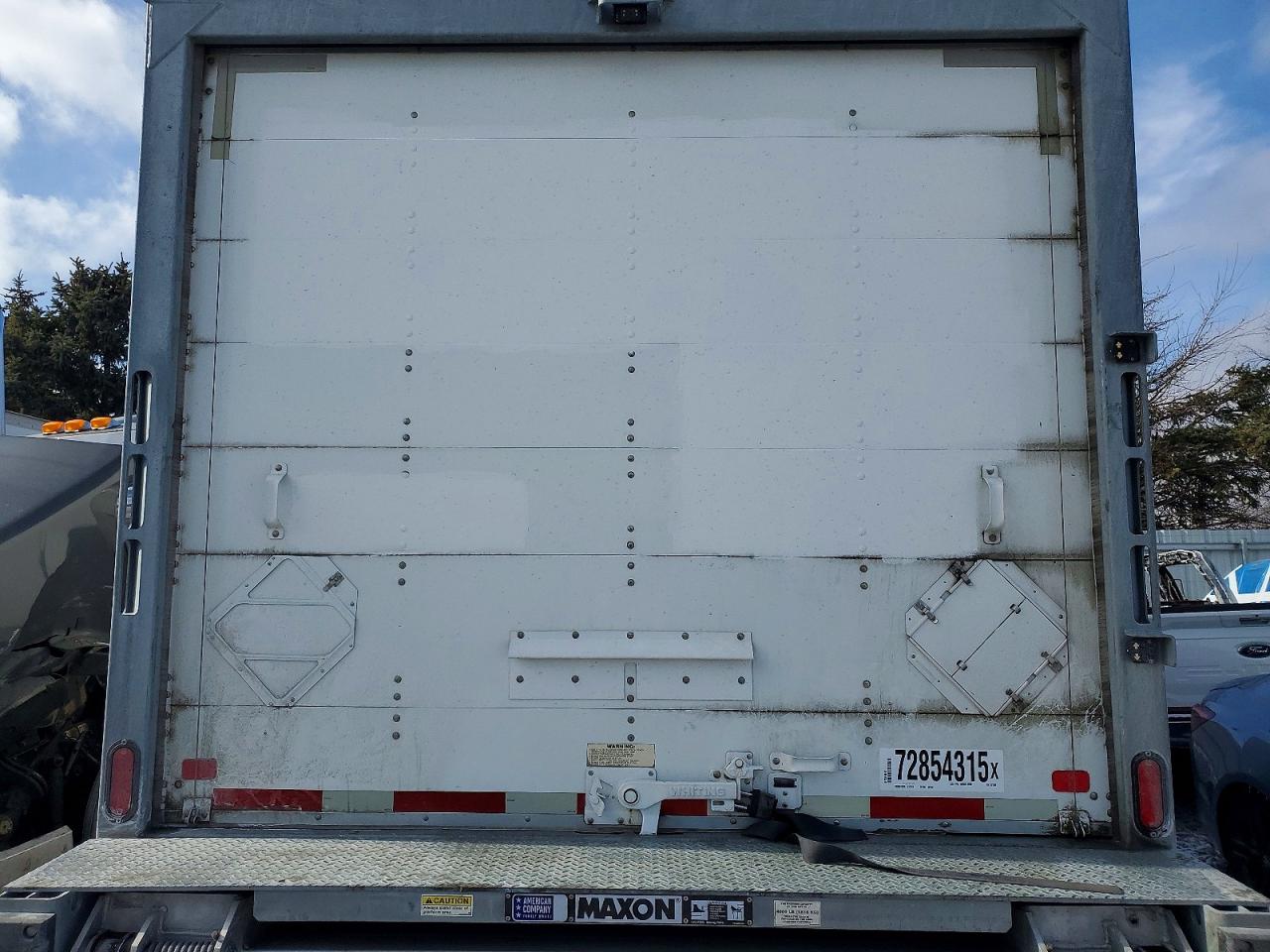 2019 PETERBILT 348