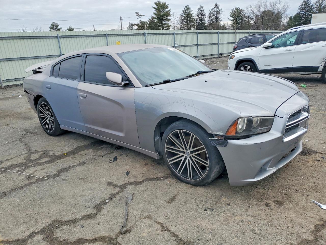 2013 DODGE CHARGER
