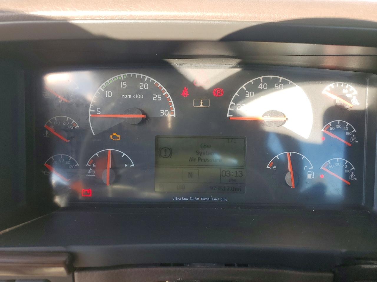 2016 VOLVO VN
