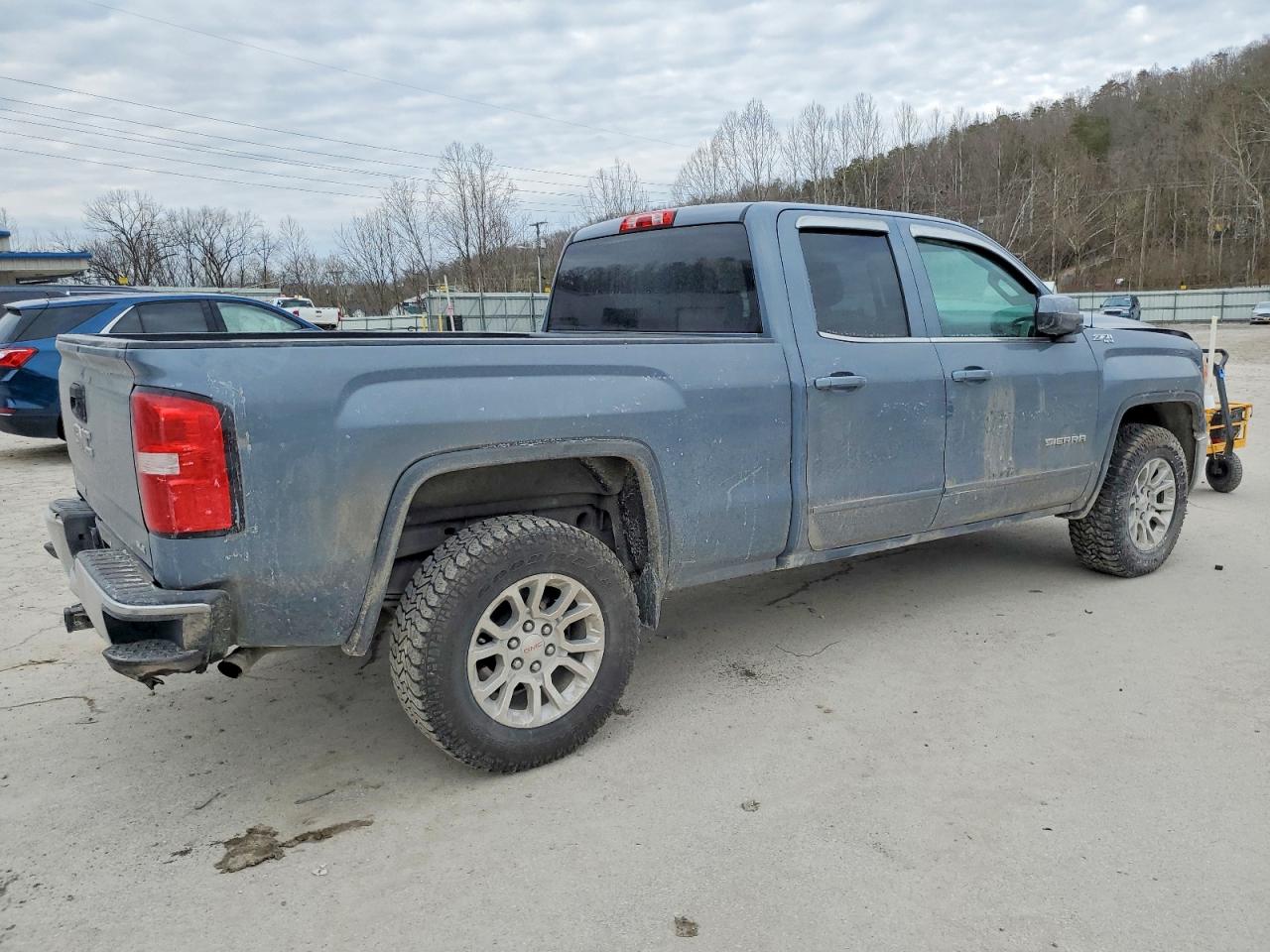 2015 GMC SIERRA