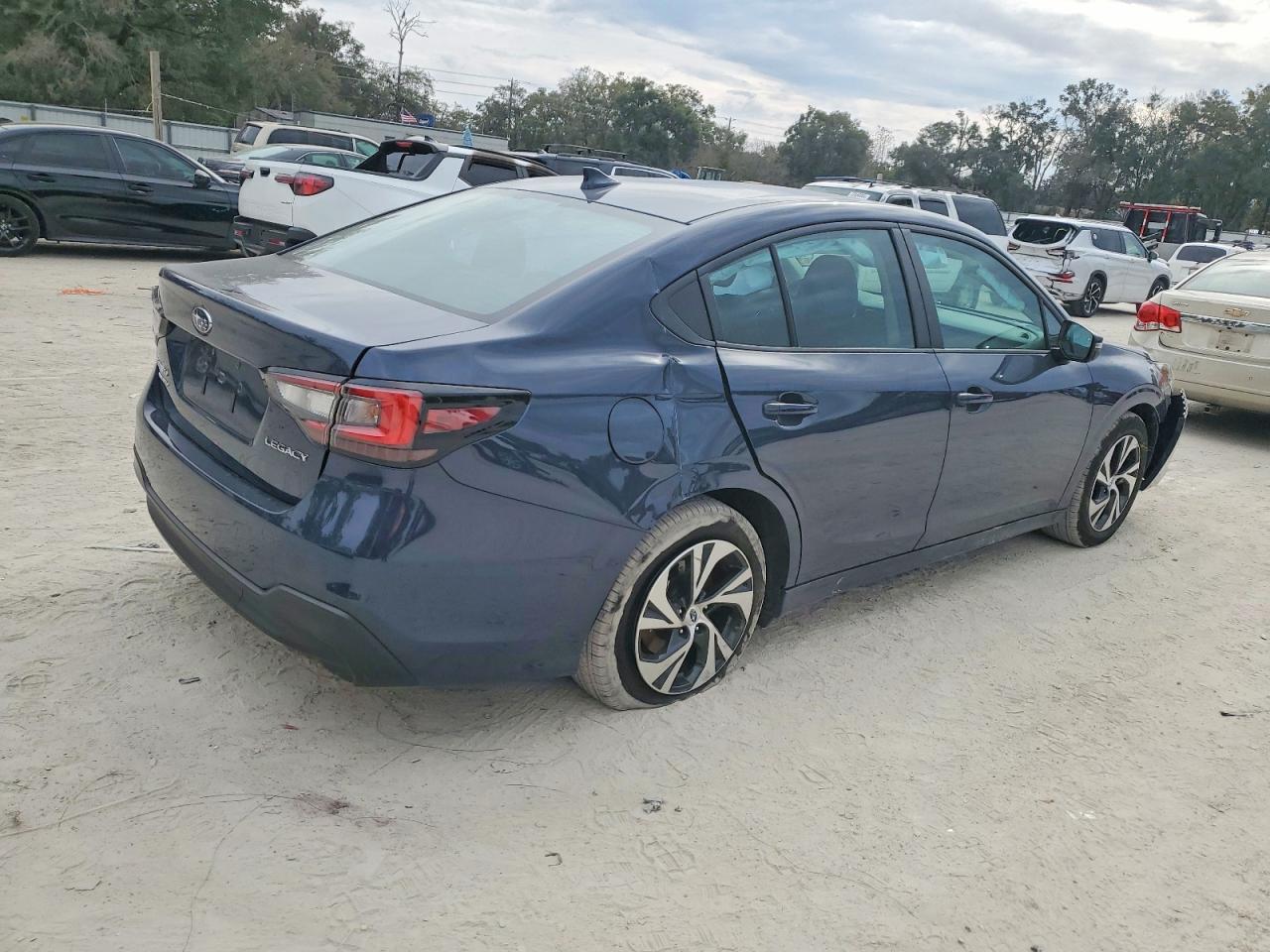 2025 SUBARU LEGACY