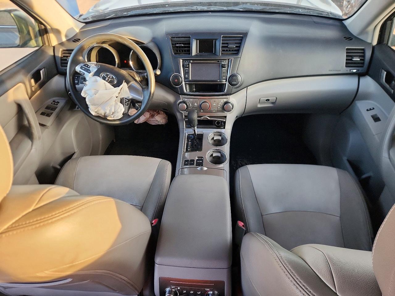 2013 TOYOTA HIGHLANDER