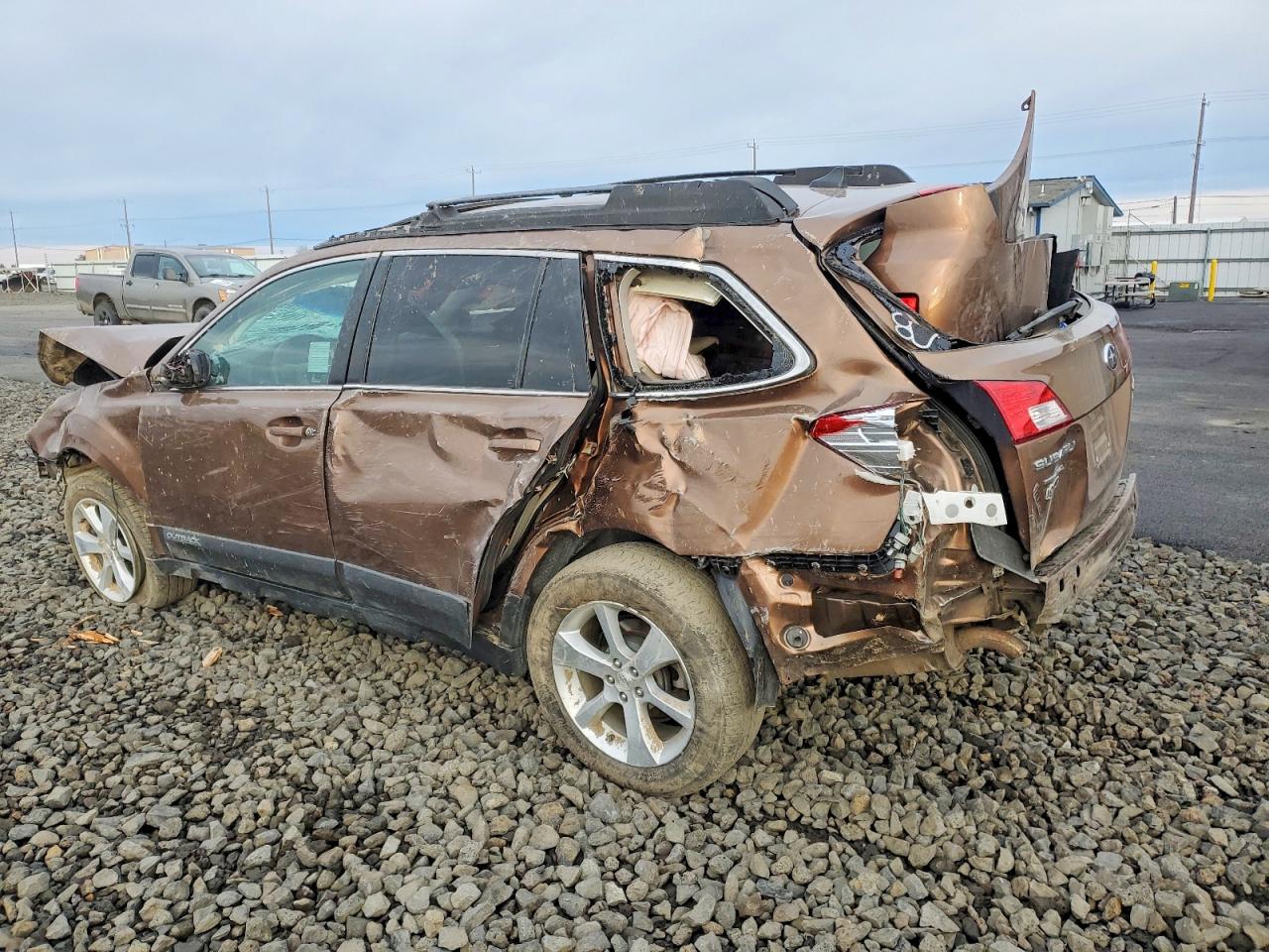 2013 SUBARU OUTBACK