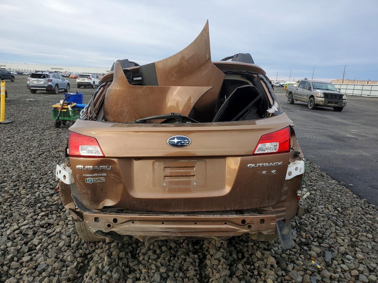 2013 SUBARU OUTBACK