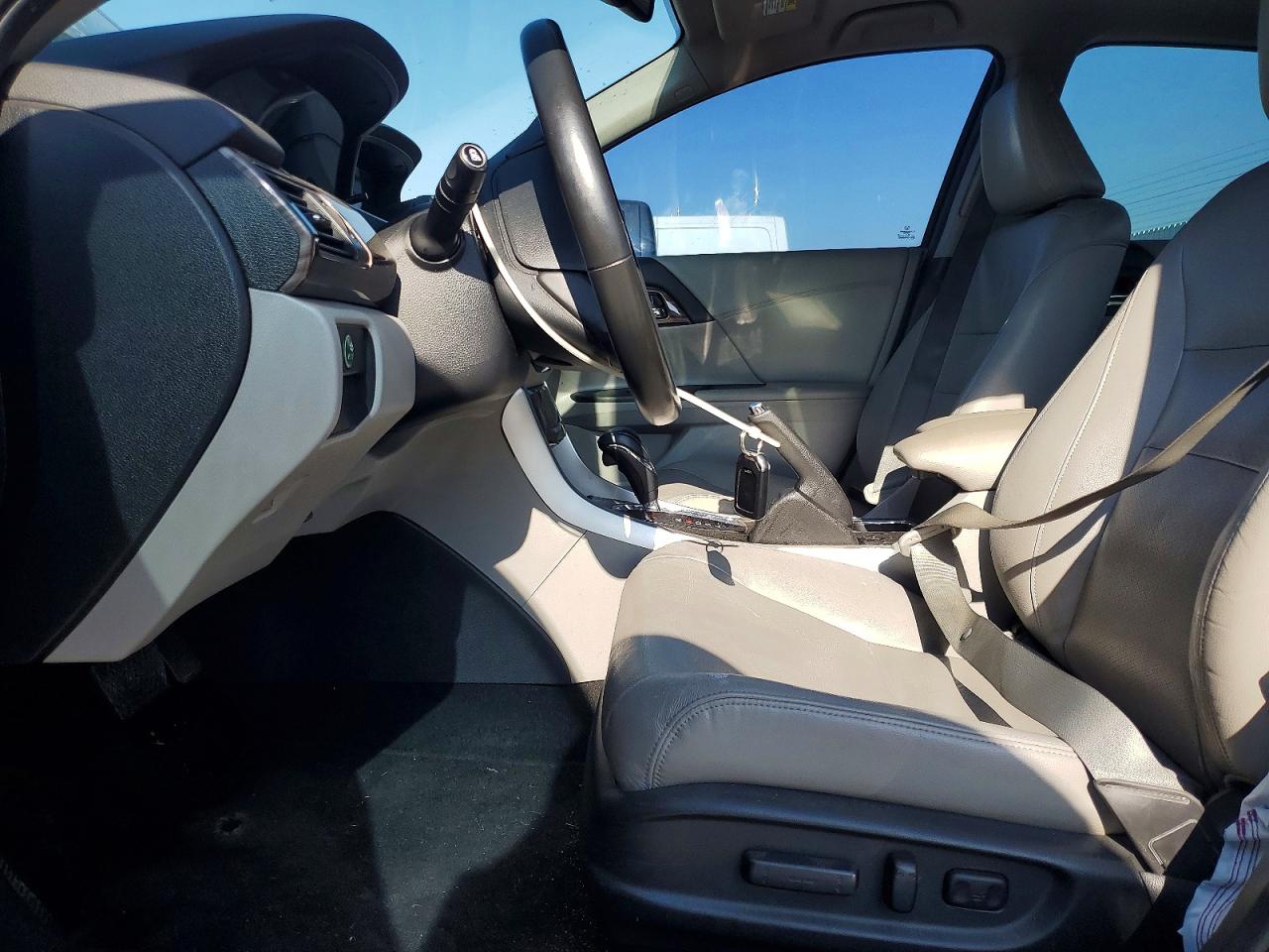 2016 HONDA ACCORD