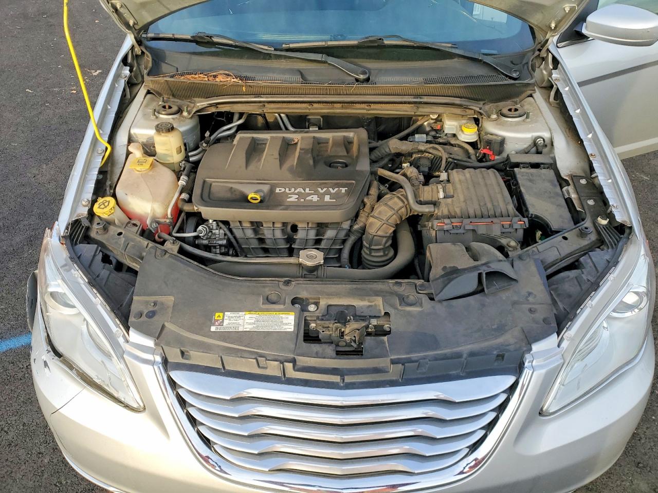 2011 CHRYSLER 200