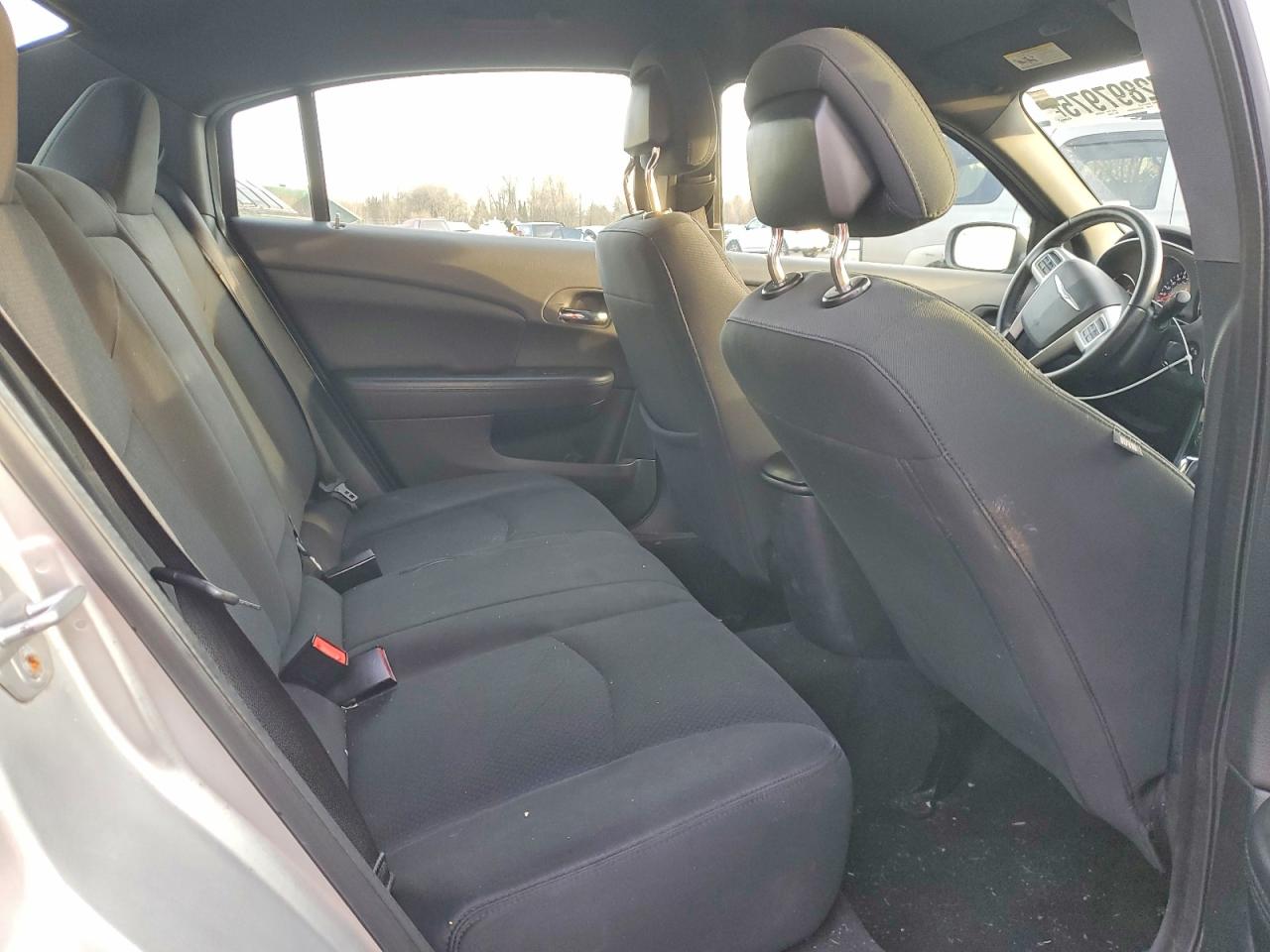 2011 CHRYSLER 200
