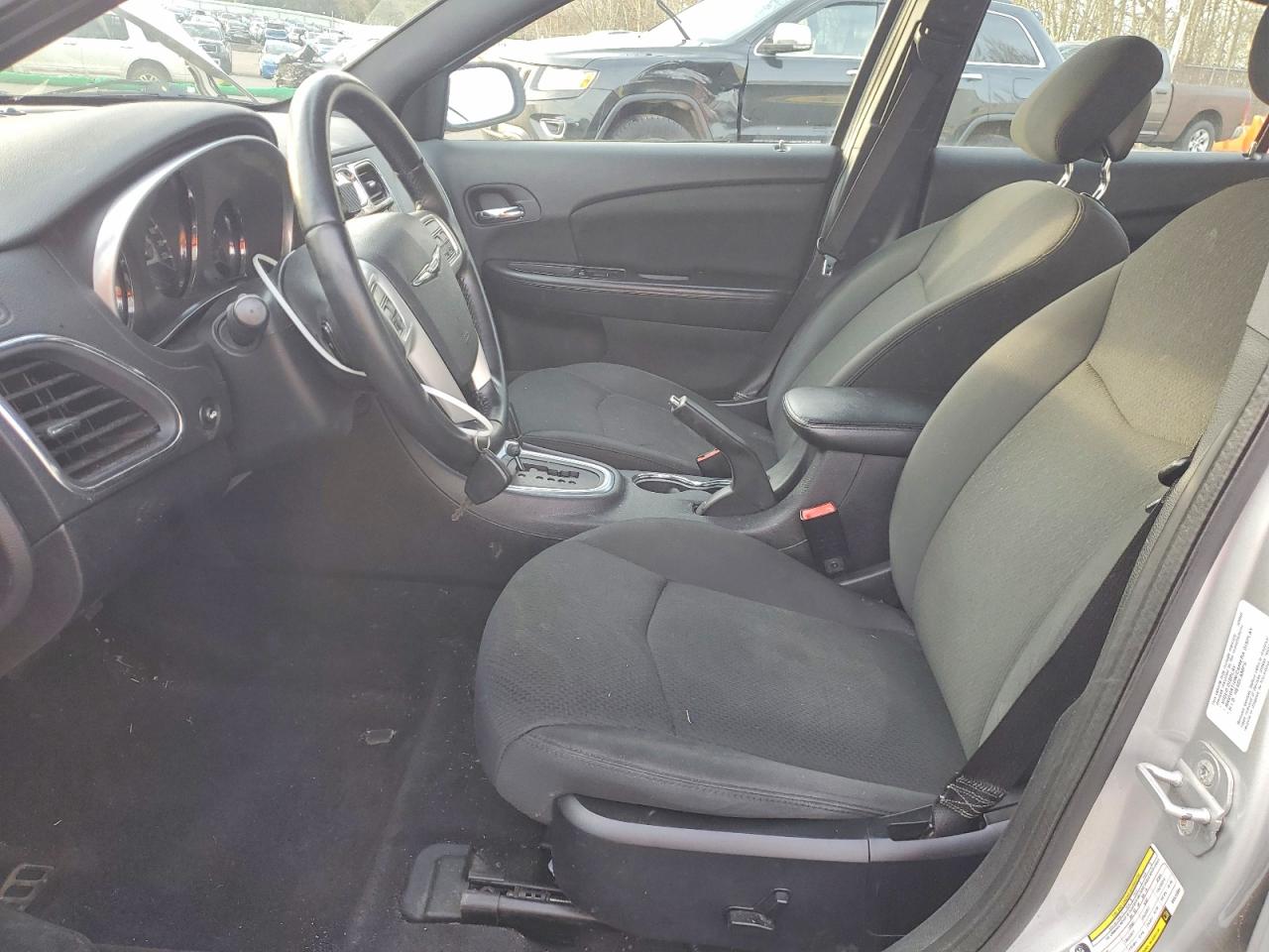 2011 CHRYSLER 200