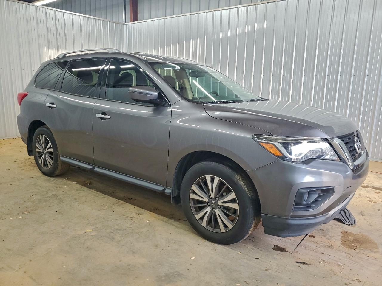 2017 NISSAN PATHFINDER
