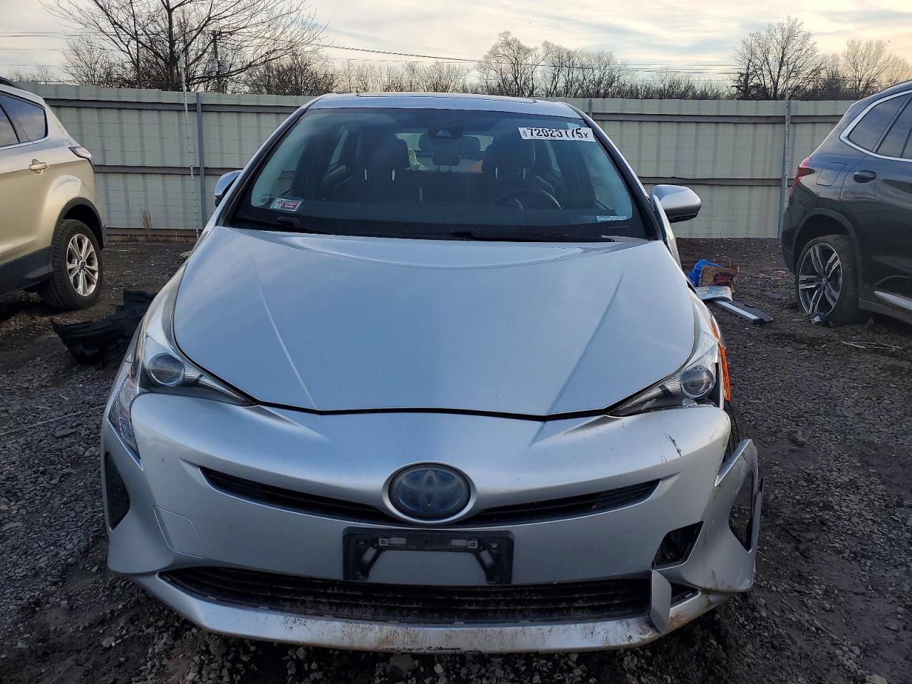 2016 TOYOTA PRIUS