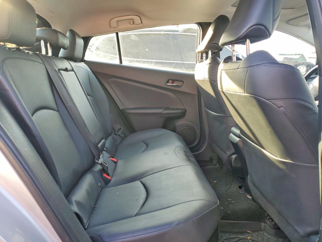 2016 TOYOTA PRIUS