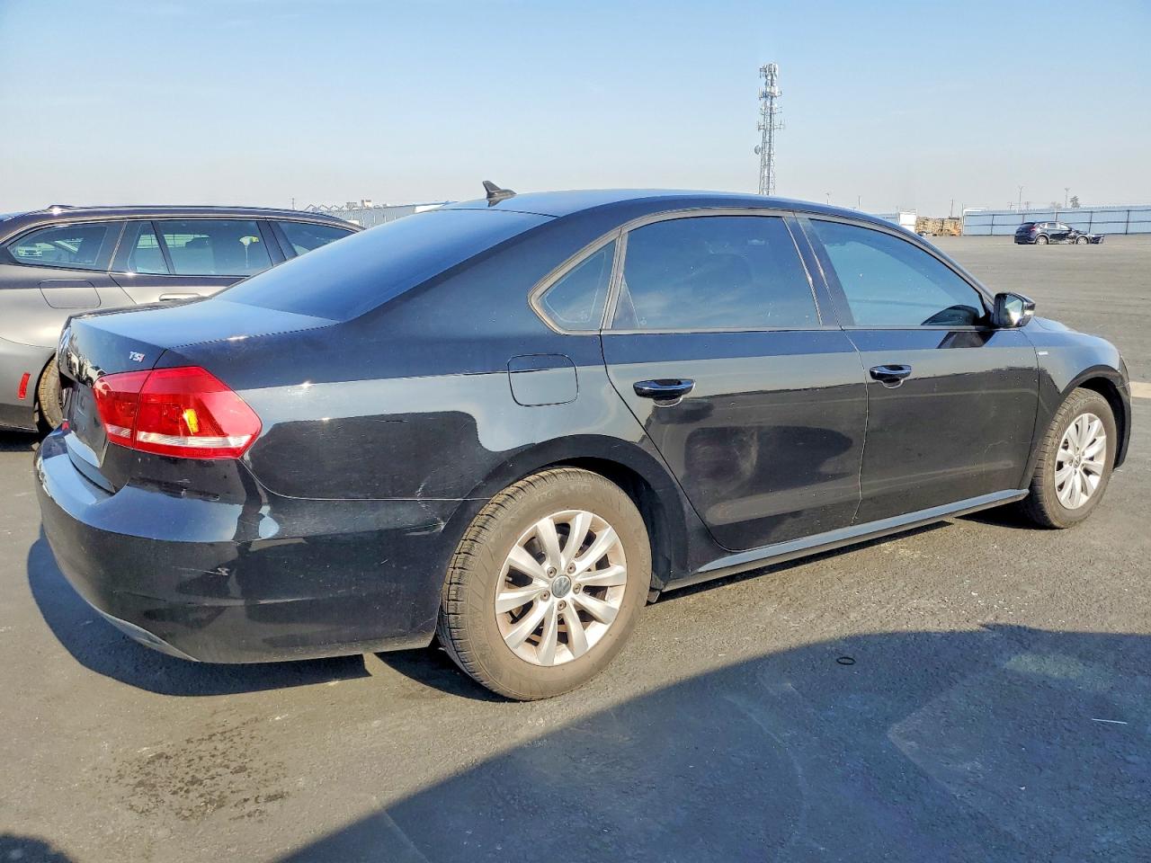 2015 VOLKSWAGEN PASSAT