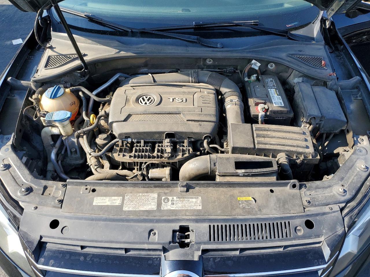2015 VOLKSWAGEN PASSAT