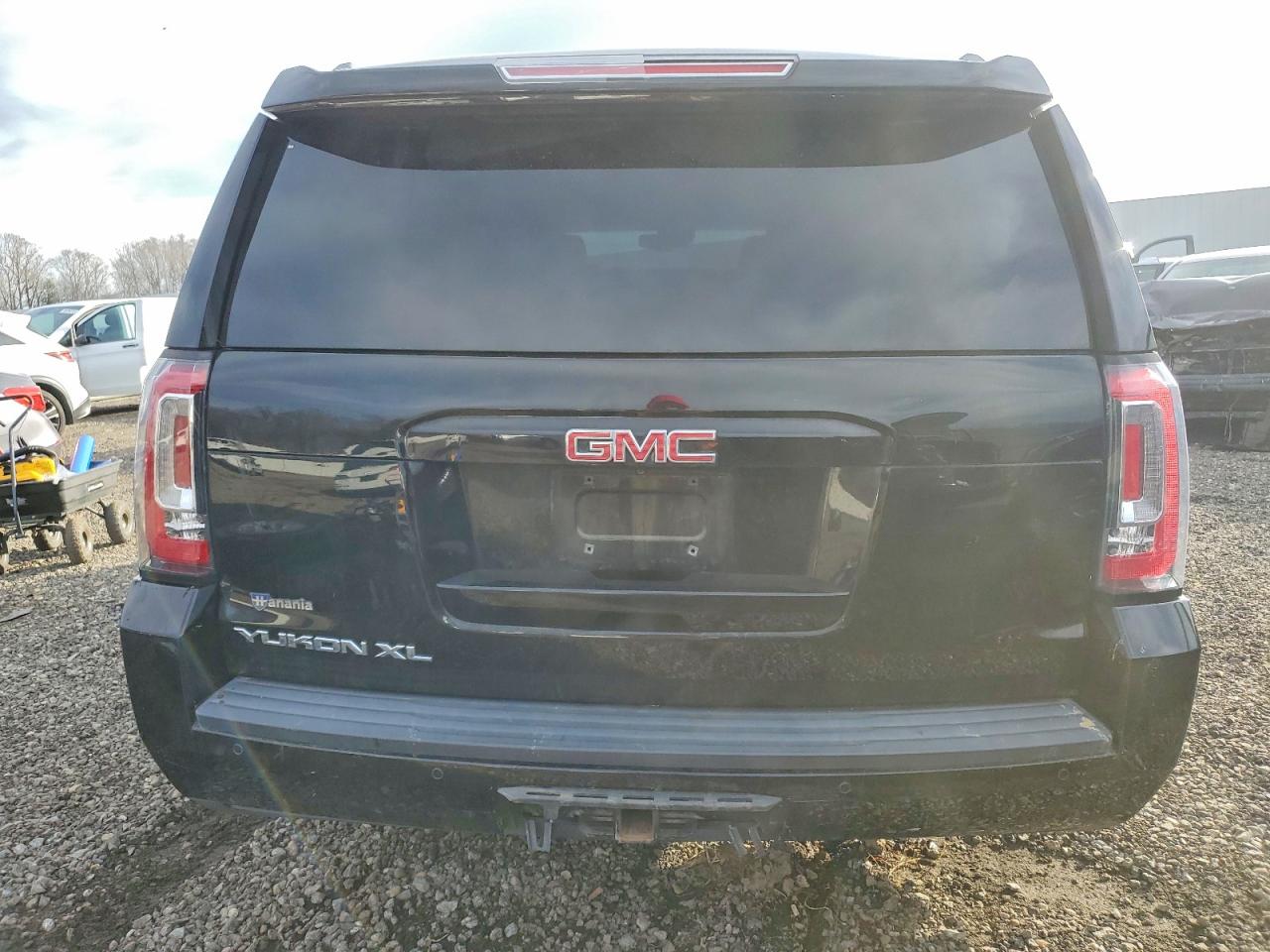 2016 GMC YUKON